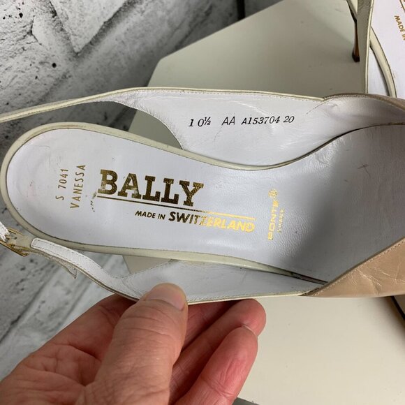 Bally Vintage 80s Pointy Toe Sling Back Beige Leather Pump - Picture 8 of 8